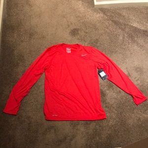 Long Sleeve Nike T-Shirt - Size M